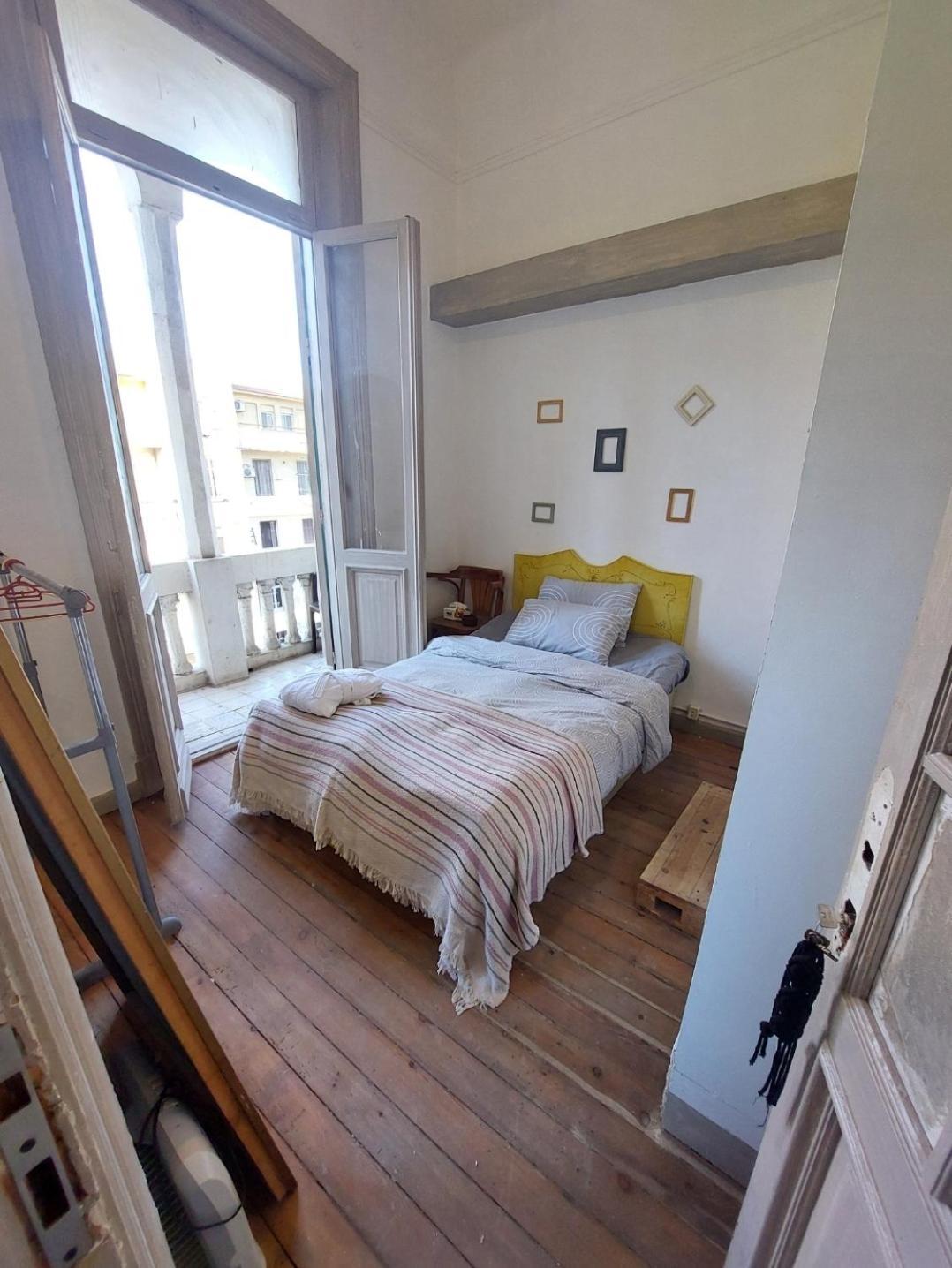 Arab Hostel, Welcoming All Solo And Groups Travellers But, Unmarried Couples Not Allowed Alexandrie Extérieur photo