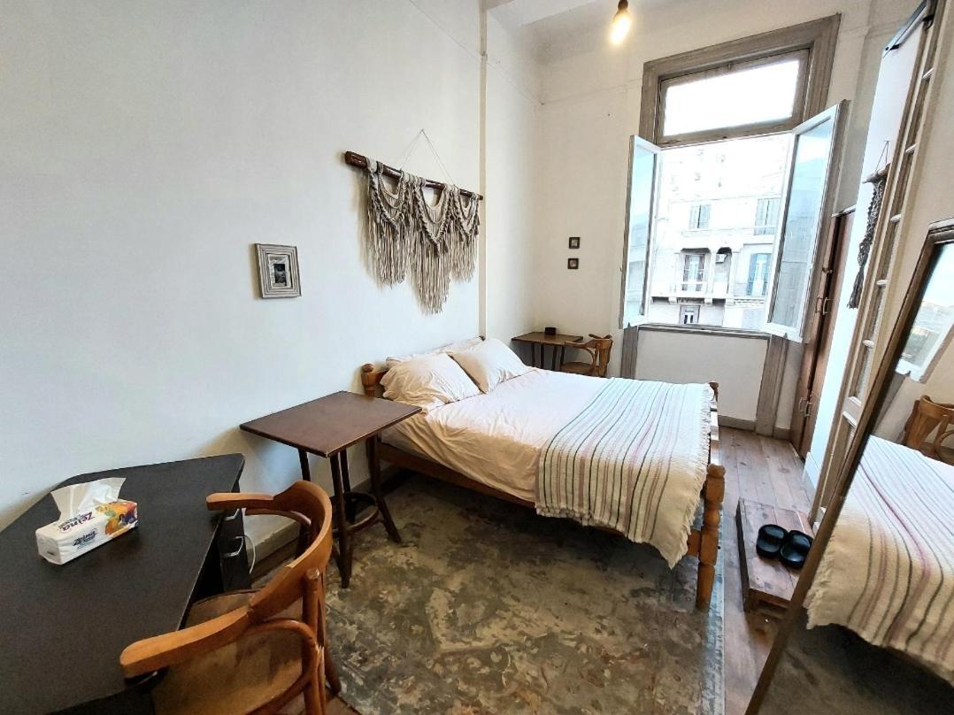 Arab Hostel, Welcoming All Solo And Groups Travellers But, Unmarried Couples Not Allowed Alexandrie Extérieur photo