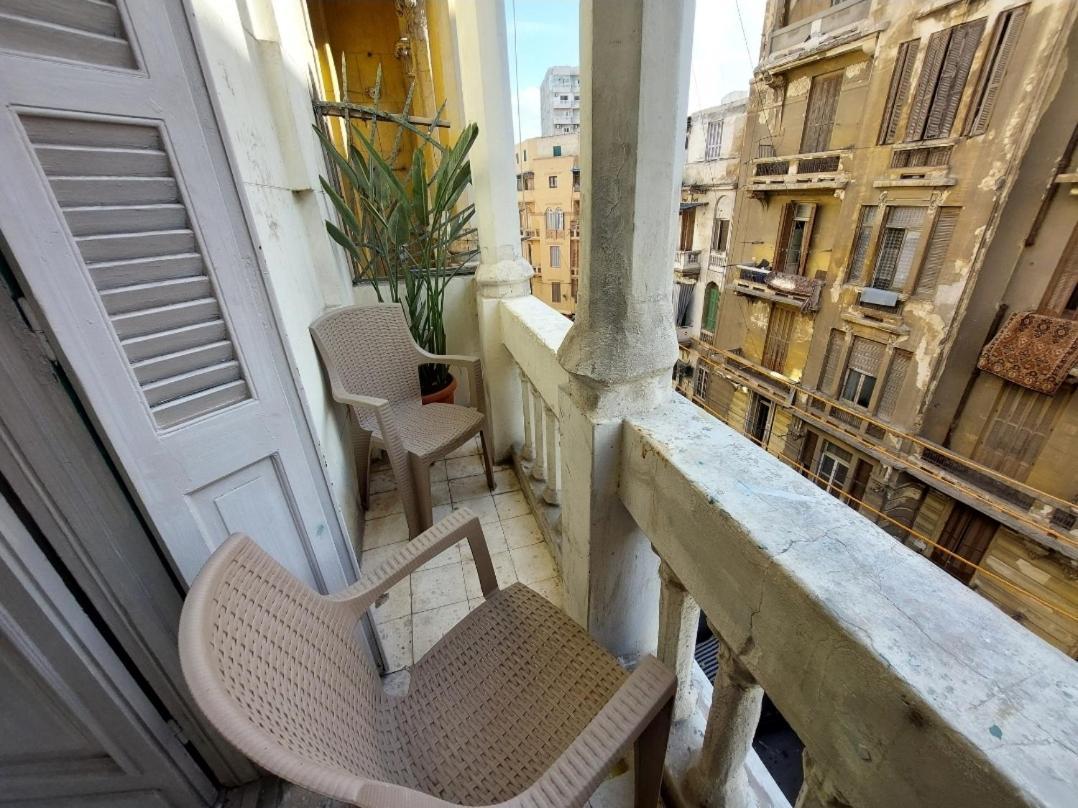 Arab Hostel, Welcoming All Solo And Groups Travellers But, Unmarried Couples Not Allowed Alexandrie Extérieur photo