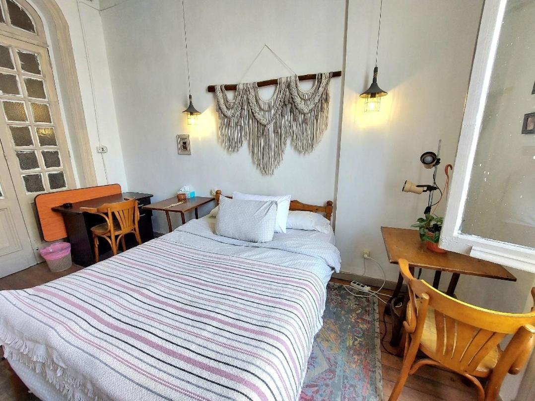 Arab Hostel, Welcoming All Solo And Groups Travellers But, Unmarried Couples Not Allowed Alexandrie Extérieur photo