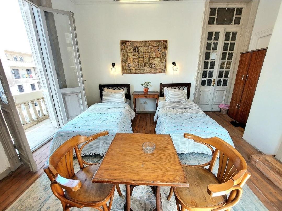 Arab Hostel, Welcoming All Solo And Groups Travellers But, Unmarried Couples Not Allowed Alexandrie Extérieur photo